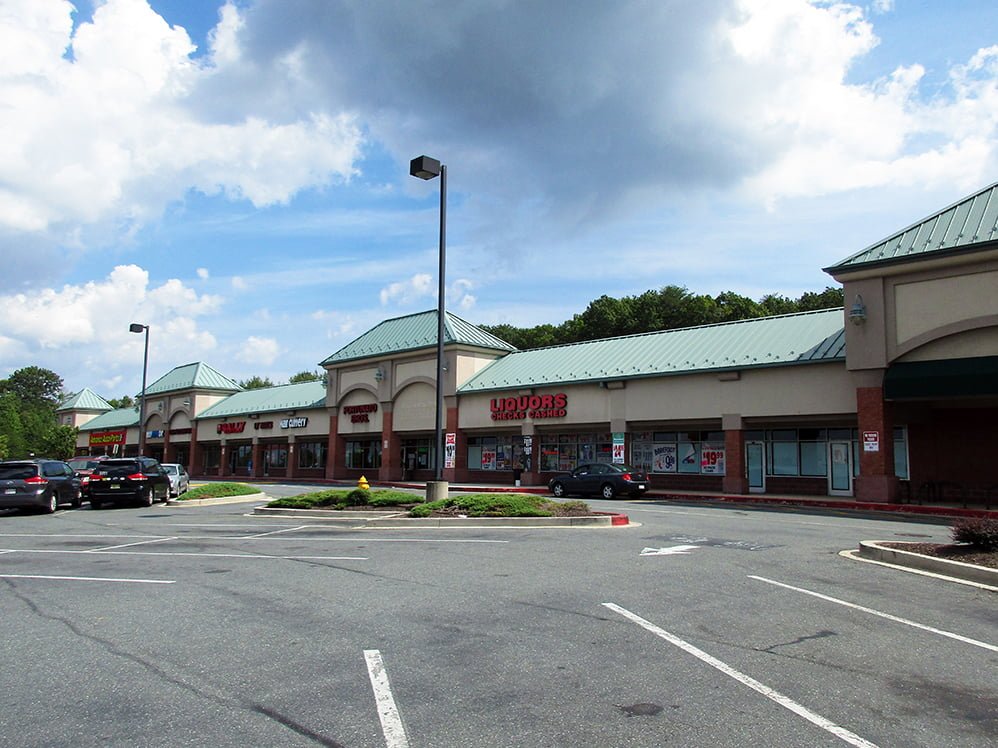 Woodbridge Center MacKenzie Commercial Real Estate