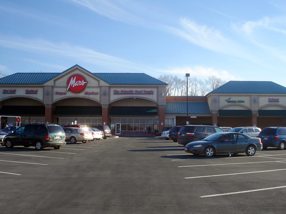 Woodbridge Center MacKenzie Commercial Real Estate