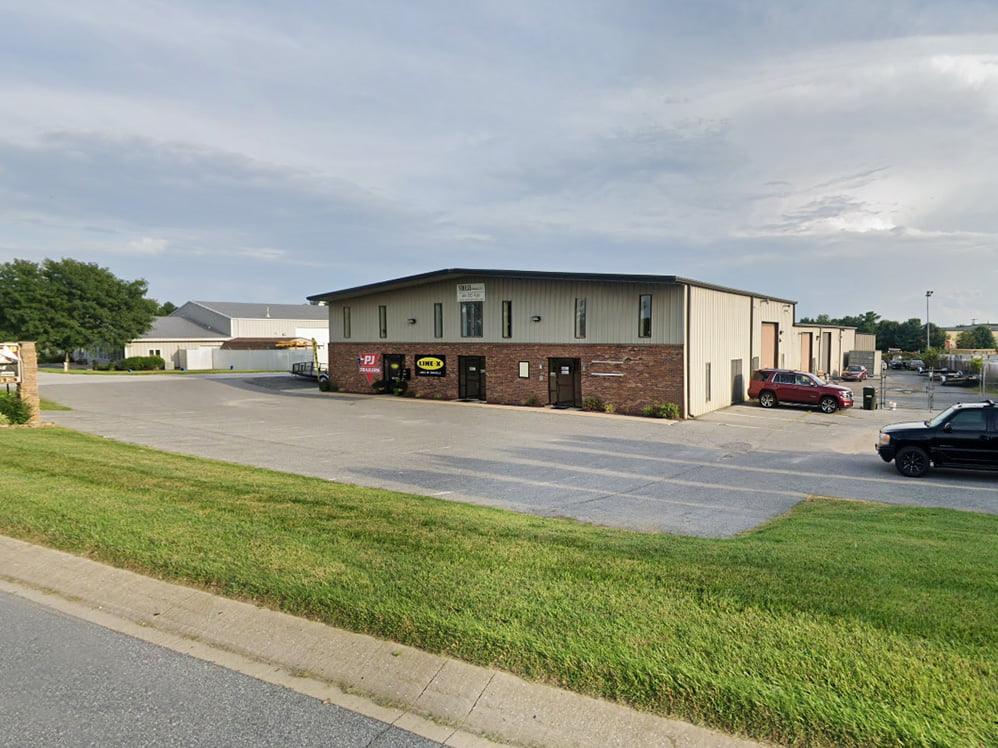 5301 Enterprise Street MacKenzie Commercial Real Estate